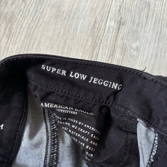 AE Black Low Rise Jegging 8 long - Picture 3 of 6
